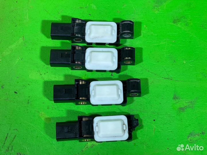 Датчик airbag Volkswagen Touareg 3.2 BKJ 2004