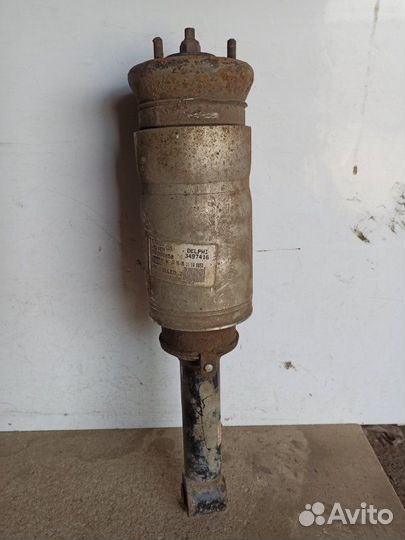 Амортизатор передний Land Rover Discovery IV