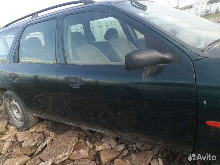 Дверь левая правая Mondeo 2 универсал стекло