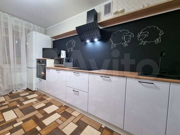 2-к. квартира, 60 м², 6/16 эт.