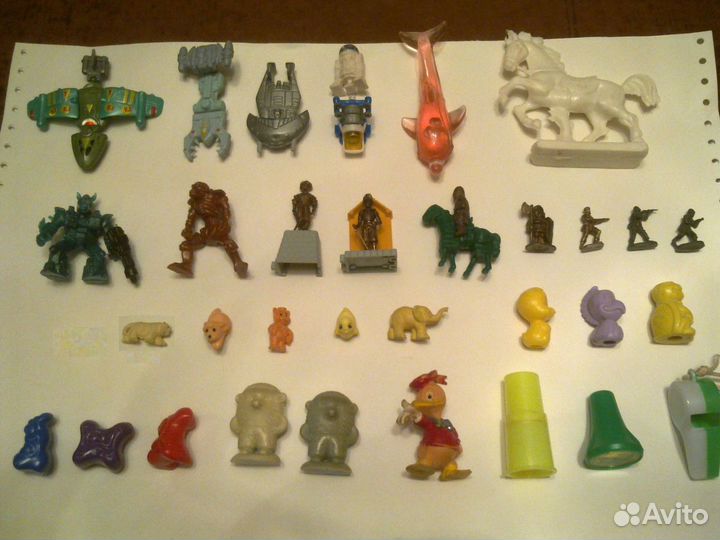 Киндереры, машинки, игрушки и магниты