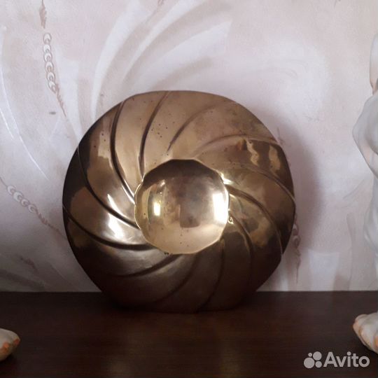 Винтажная бронзовая ваза