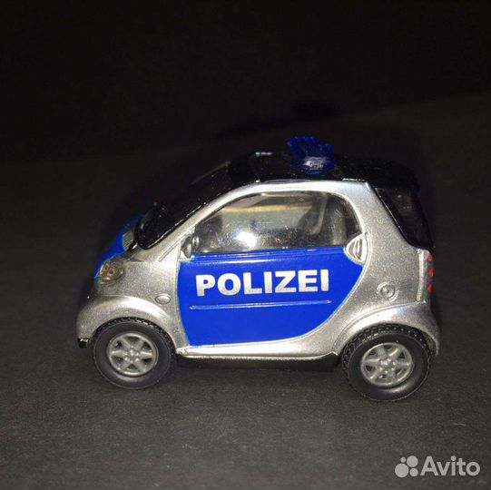 Модель Smart fortwo 1:55 siku