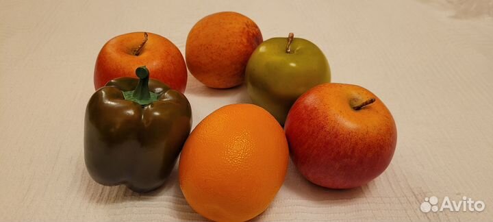 Искусственные овощи и фрукты для интерьера