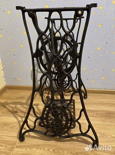 Станина от швейной машинки (возможно для мангала)