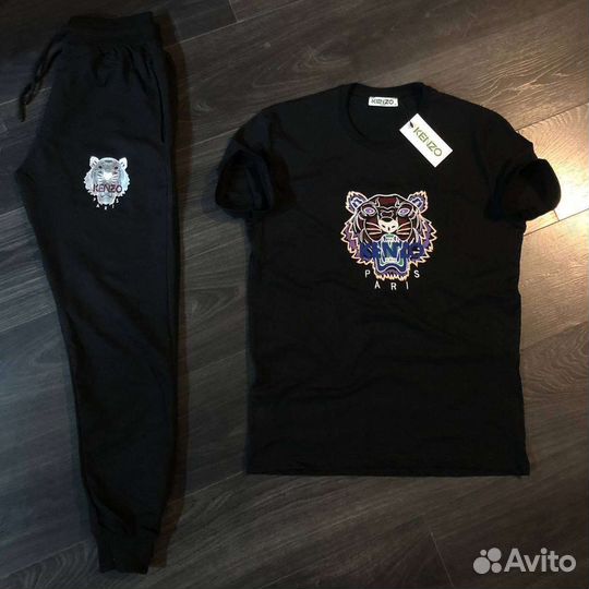 Спортивные штаны + футболка