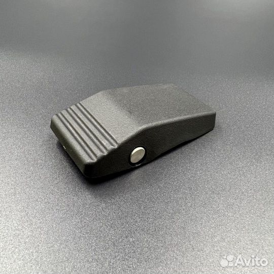 Защелка капота Suzuki DT9.9-40, DF9.9-15, DF8-30(A