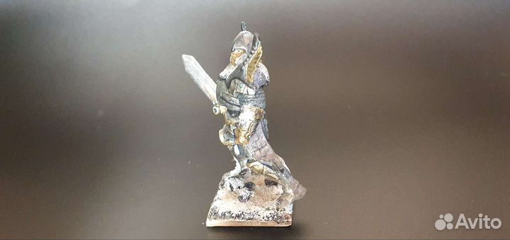 Миниатюра для dnd паладин в снегу