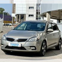 Kia Ceed 1.6 AT, 2010, 111 911 км, с пробегом, цена 889 999 руб.