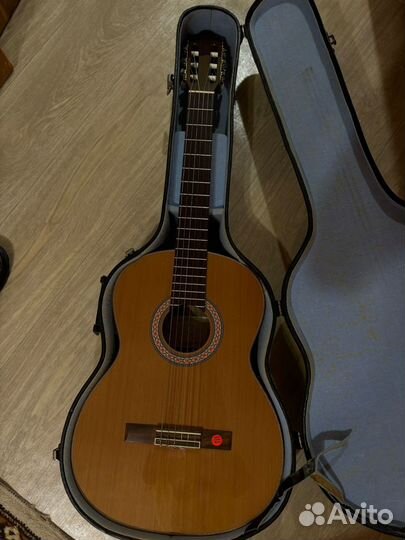 Классическая гитара Cremona