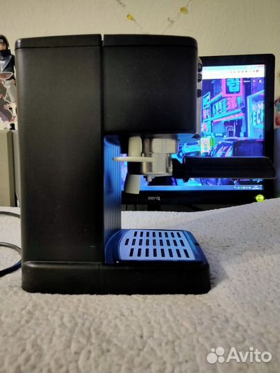 Кофеварка рожковая De'Longhi Bar 14