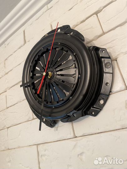 Часы ручной работы