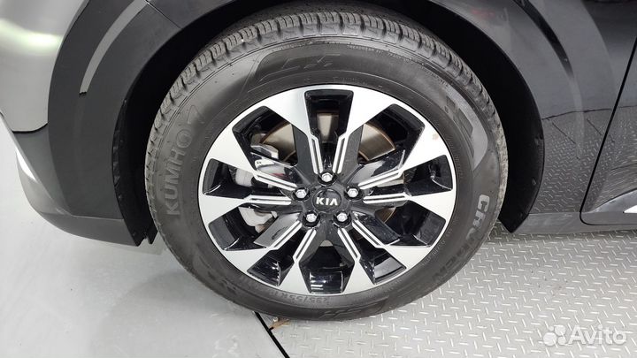 Kia Carnival 2.2 AT, 2021, 62 840 км