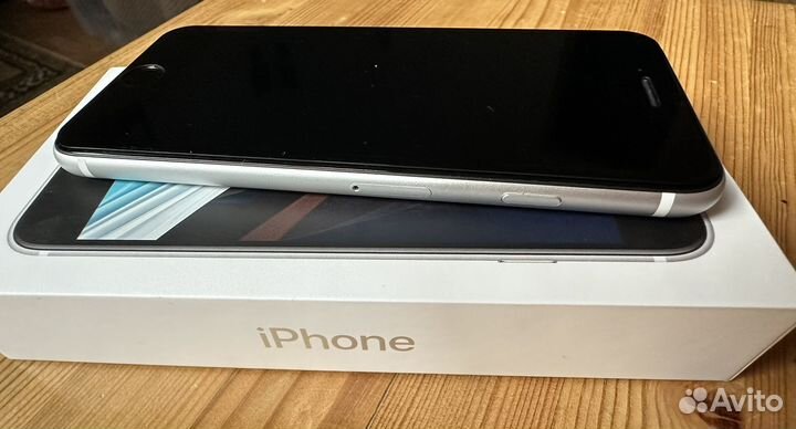 Телефон iPhone se 2020 128gb