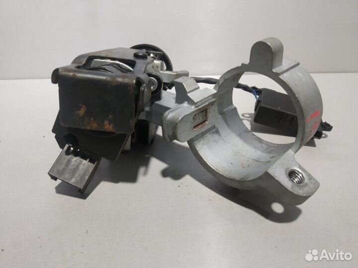 Замок зажигания Opel Astra J хэтчбек A14NET 2011