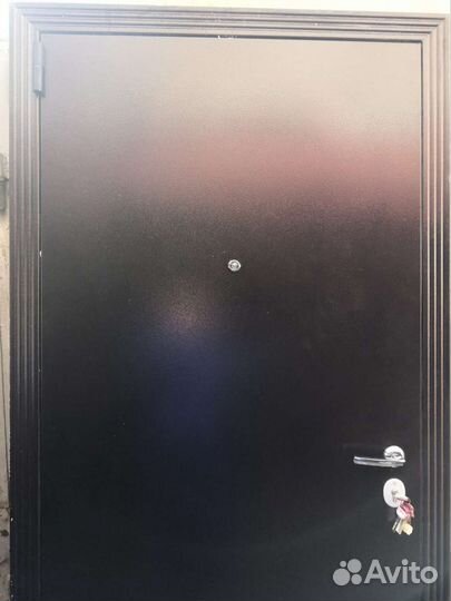 Дверь входная металлическая