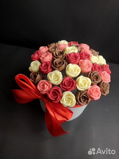 Шоколадные Розы - 37 шт в Шляпной Коробке