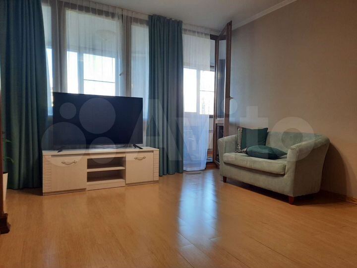 2-к. квартира, 50 м², 10/14 эт.