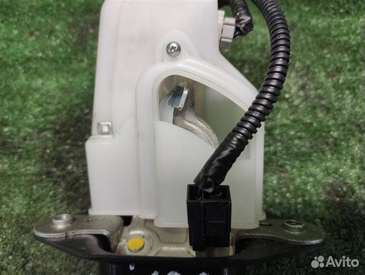 Замок крышки багажника Honda Civic 5D (FN) 2007