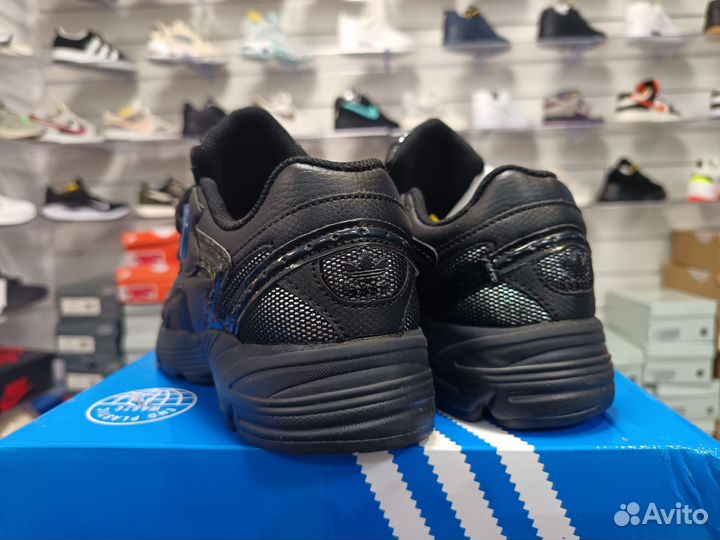 Кроссовки Adidas