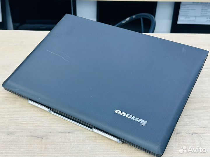 Ноутбук Lenovo 4 ядра AMD A8/ 8 RAM/ Radeon R5M330