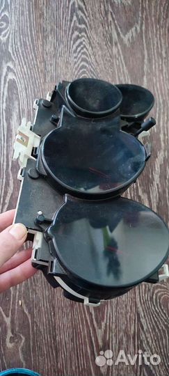 Панель приборов