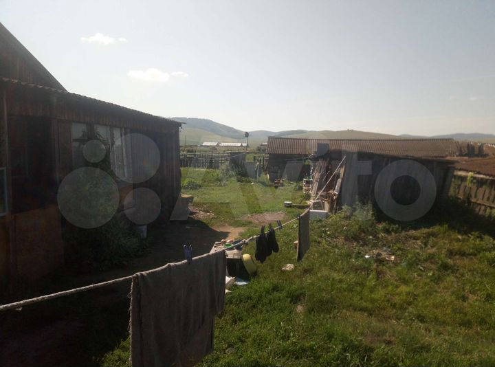 Доля в 3-к. квартире, 67 м², 1/1 эт.