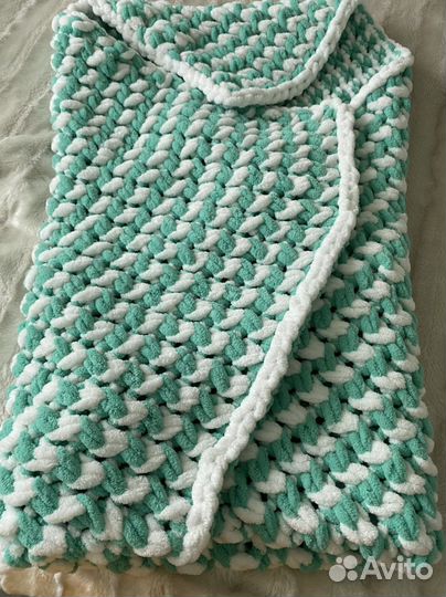 Плед из alize puffy 100 на 130 см