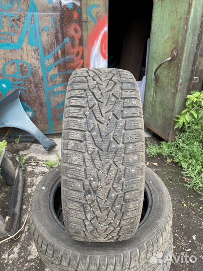 Nokian Tyres Hakkapeliitta 7 215/50 R17