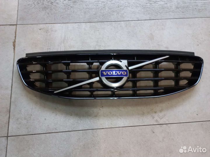 Решетка радиатора на Volvo XC60 13-17