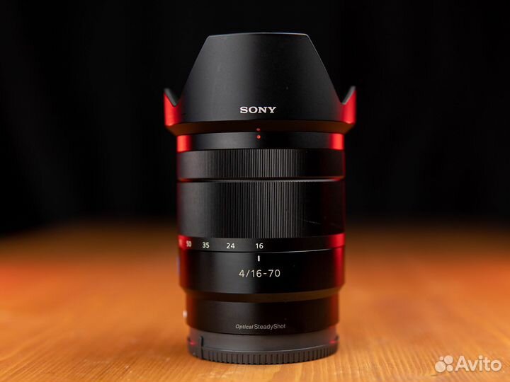 Sony 17-70 f/4 OSS (Sony E mount APS-C)