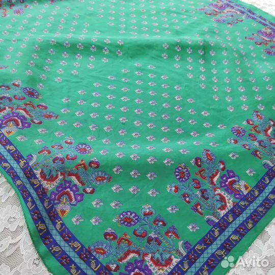 Красивый винтажный платок шёлк