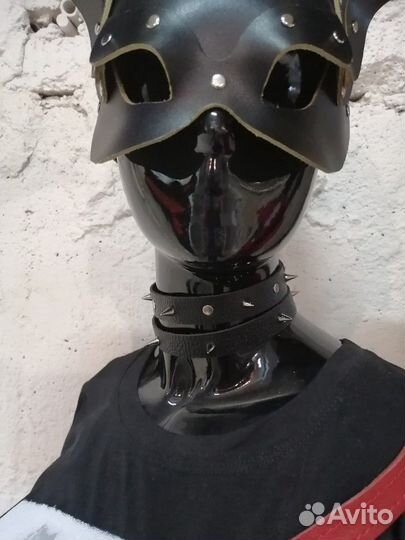 Чокер с шипами