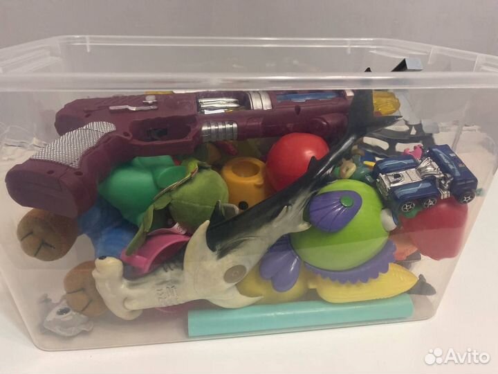 Контейнер с игрушками