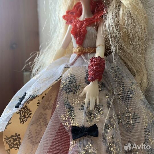 Кукла Ever After High Эппл Уайт День Коронации