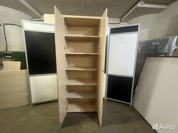 Шкаф с полками закрытый 80х44х220см