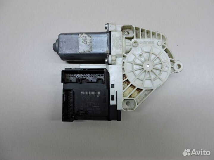 Моторчик стеклоподъемника Volkswagen Jetta 1K 2006