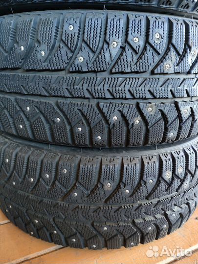Bridgestone Ice Cruiser 7000 205/50 R17 93T
