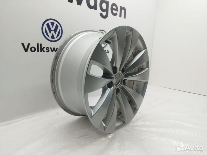 Литой диск R17 Volkswagen 3C8601025A Phoenix