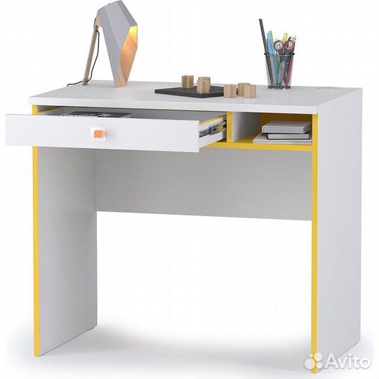 Письменный стол