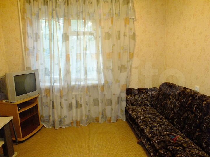 Комната 15 м² в 5-к., 3/5 эт.