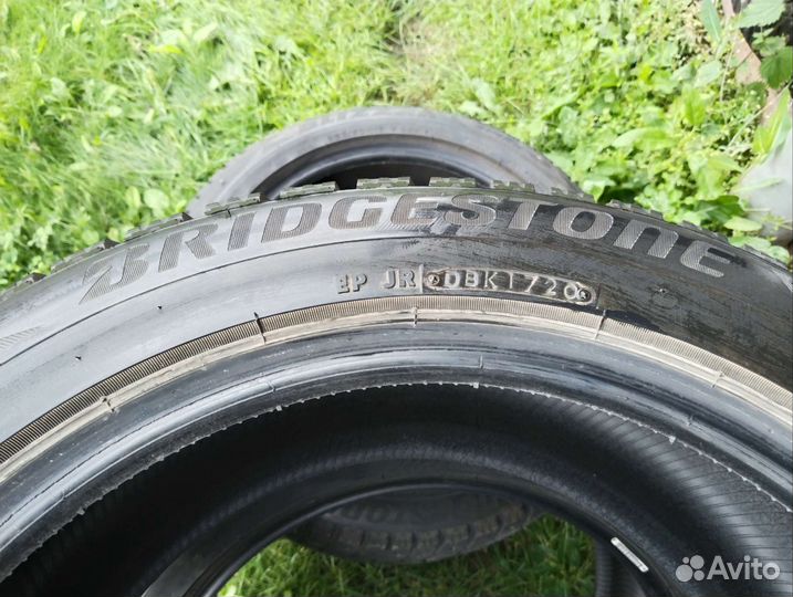 Bridgestone Blizzak Spike-02 225/50 R17 94T