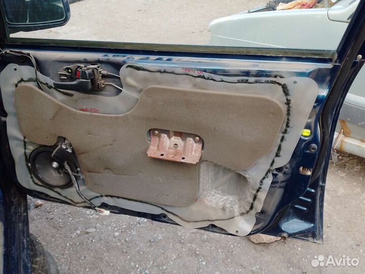 Дверь передняя правая lancer 9