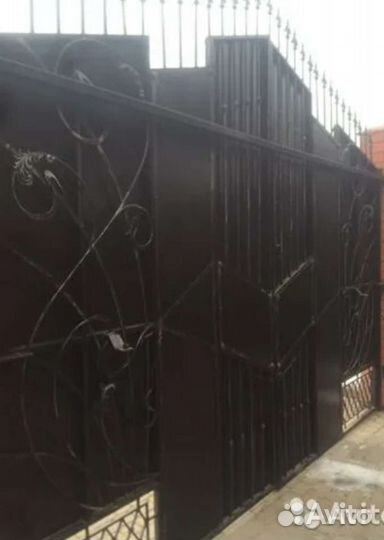 Ворота кованые с калиткой Узоры с двух сторон