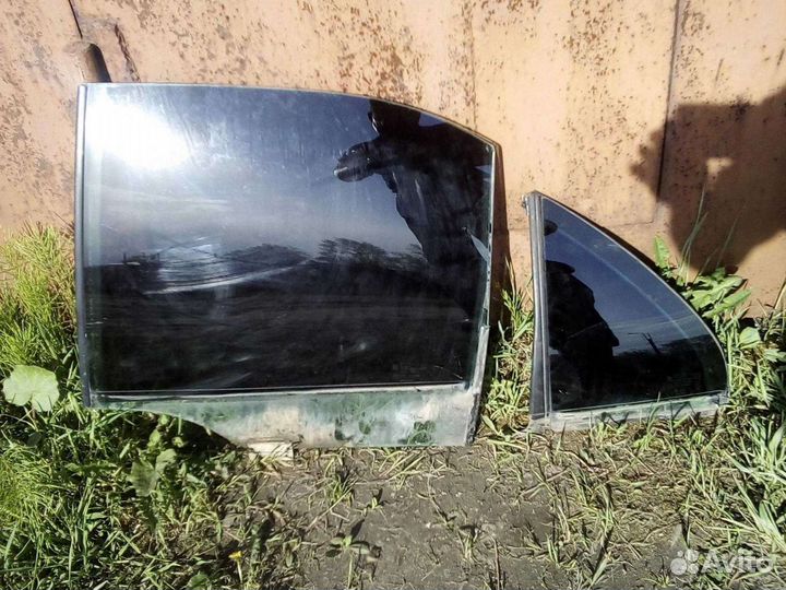 Стёкло двери Опель Омега