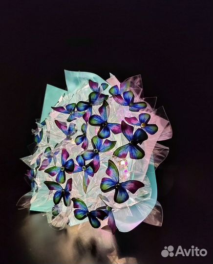 Светящийся букет из бабочек