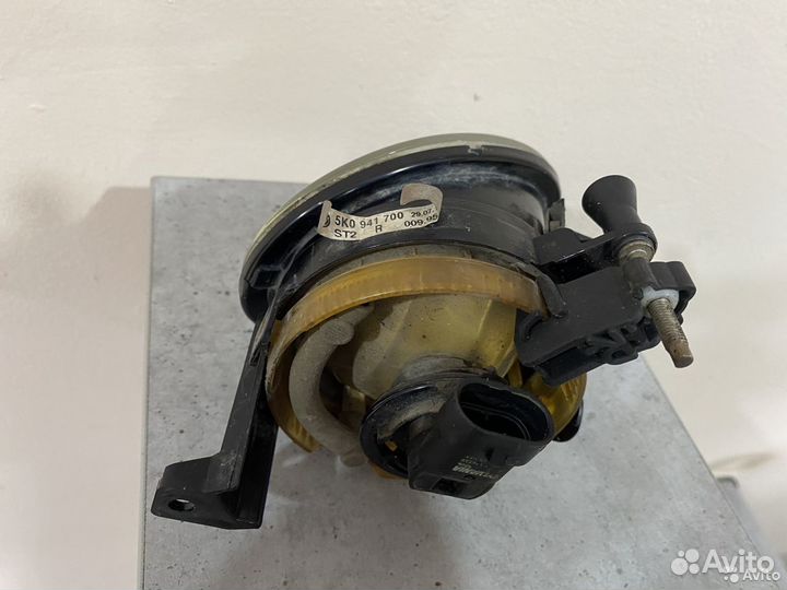 Фара противотуманная правая Volkswagen Tiguan