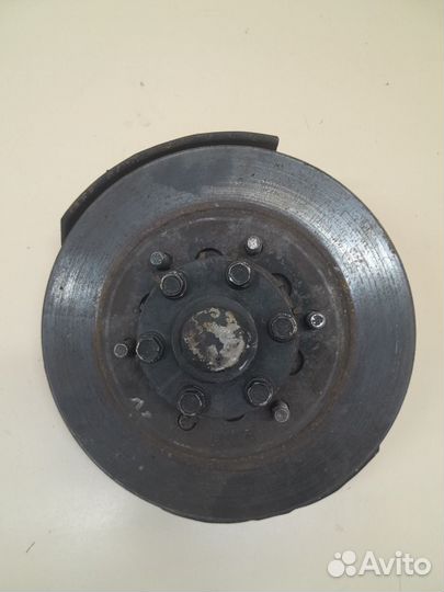 Кулак поворотный передний левый Mitsubishi Pajero