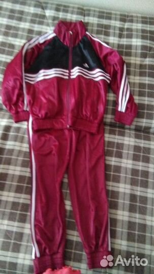 Костюм спортивный на девочку