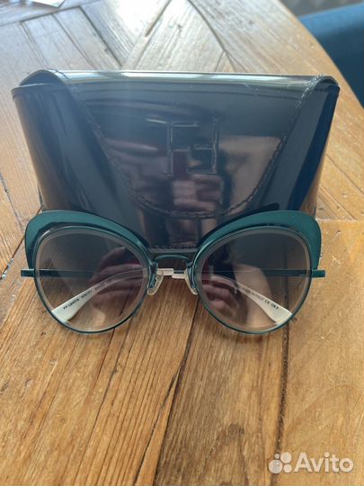 Солнцезащитные очки женские fendi